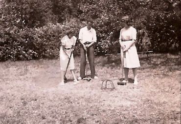 Jugadores de croquet en Somió (Gijón, 1952)